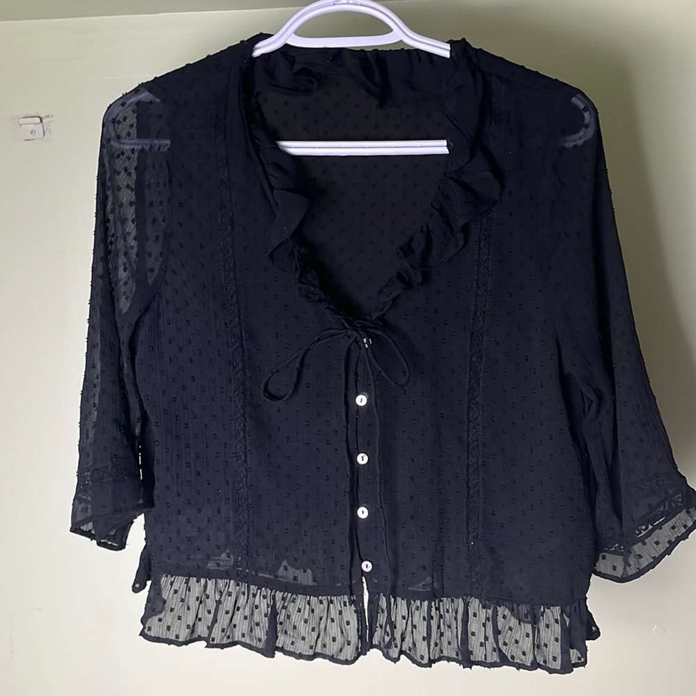 Zara 3/4 length sleeve cutest black blouse size L 🖤